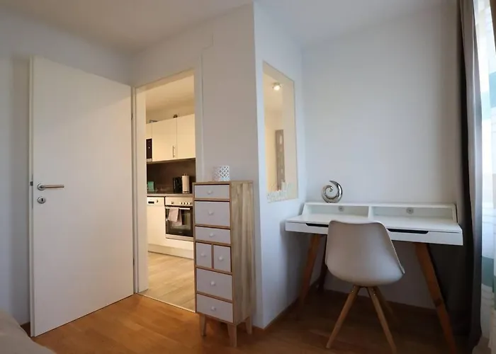 Brilliant View Balcony Home, Modern, Stylish And Optional Parking Apartmán Vídeň